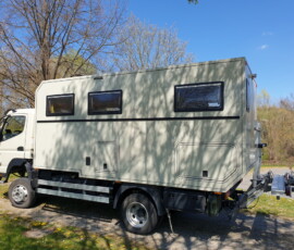 Fuso-Canter-Luftsitze