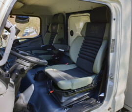 Fuso-Canter-Luftsitze